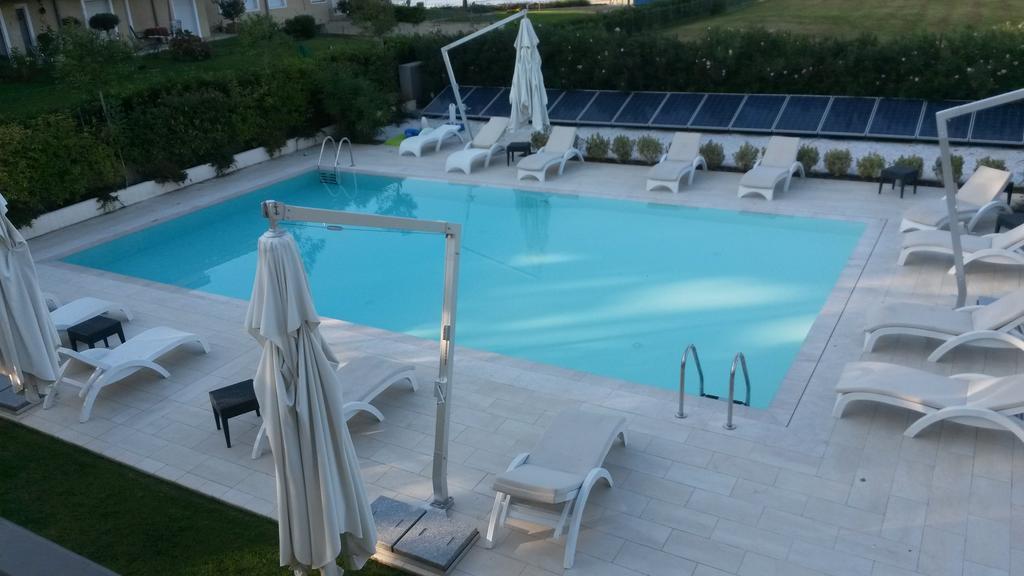 Villa Onofria Сирмионе Номер фото